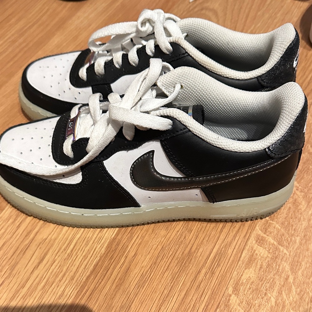 Nike Kids Black and White Sneakers